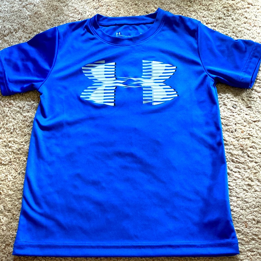Boys Under Armour tshirt